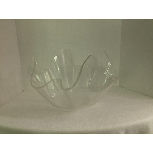 1970s Modern Acrylic Handkerchief Edge or Wavy Shape Bowl For Sale - Image 13 of 13