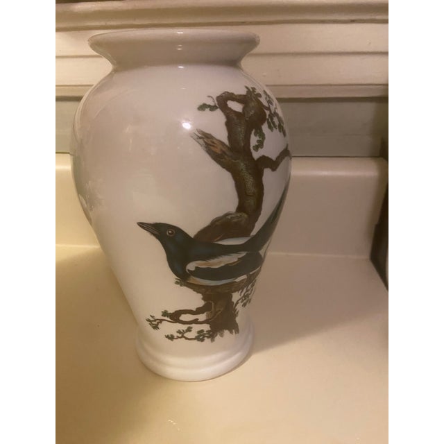 Portmeirion Birds of Britain Magpie Vase. Susan Williams-Ellis originally conceived the idea for a Birds Of Britain range...