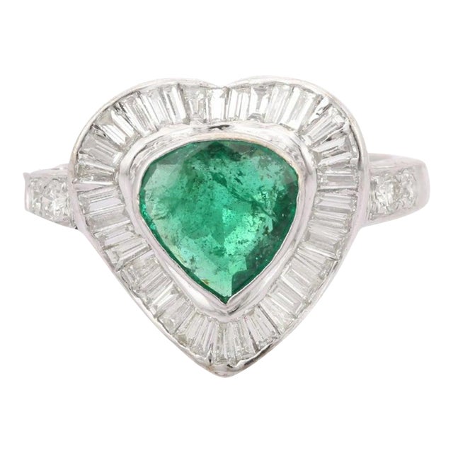 1.2ct Heart Shape Diamond Halo Cluster Ring in 18k White Gold For Sale