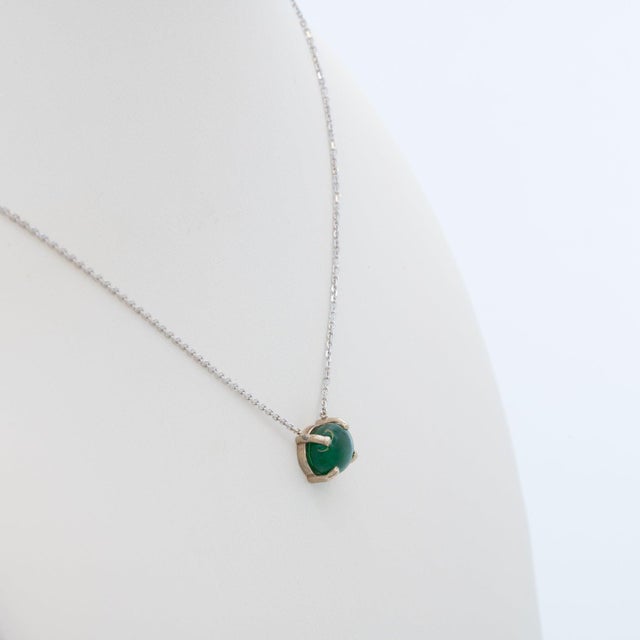 1.2Ct Zambian Emerald Pendant With Attached Chain in Solid 14k Gold, Oval 8x6mm For Sale In Columbus - Image 6 of 8