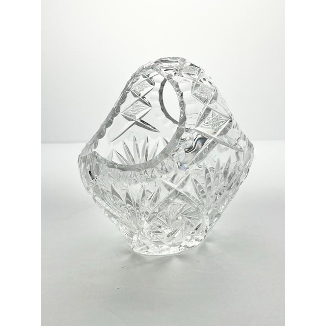 American 1960s Vintage Crystal Basket Bowl W/Handle 6” Pinwheel & Fan Cuts For Sale - Image 3 of 9