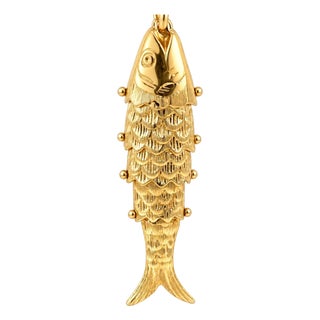 Vintage 14k Yellow Gold Articulated Moving Fish Charm Pendant For Sale