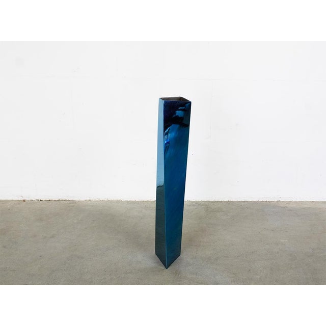 Limited edition vases, nr 111 and nr 304 of 999. polished stainless-steel blue. Very good condition only used for...