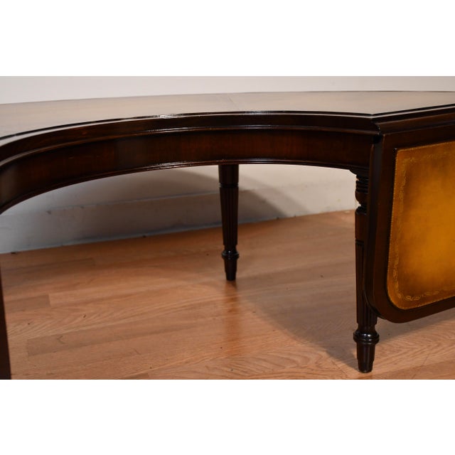 Traditional 1930s Stickley English Regency Mahogany & Leather Top Drop-Leaf Coffee Table For Sale - Image 3 of 14