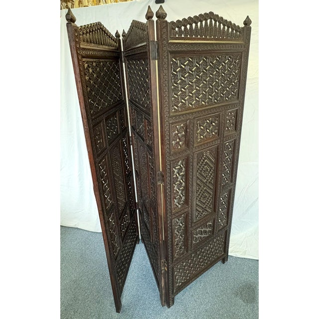 Brown 1960's Moroccan Style Pierced Wood 3-Panel Floor Screen For Sale - Image 8 of 12