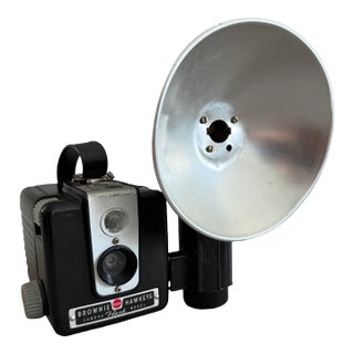 Vintage Kodak Brownie Hawkeye Camera Brown Bakelite Body Flash Model For Sale