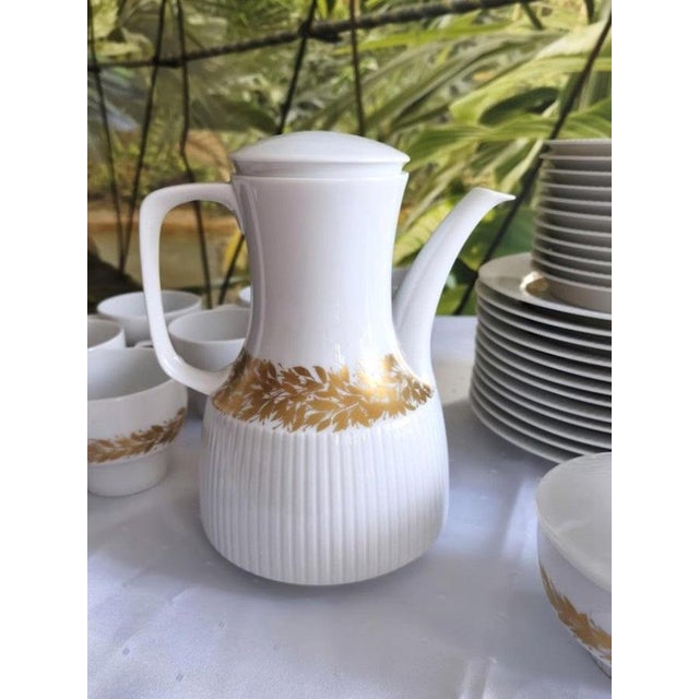 Metal Porcelain Modulation Coffee and Dessert Service by Tapio Wirkkala for Rosenthal Studio-Line, Germany, 1970s, Set of 39 For Sale - Image 7 of 13