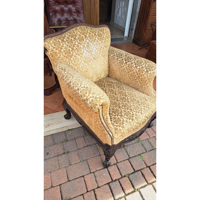 NINETEENTH CENTURY (1800 - 1900) English armchair from the late 19th century, Louis XV style, solid mahogany structure,...