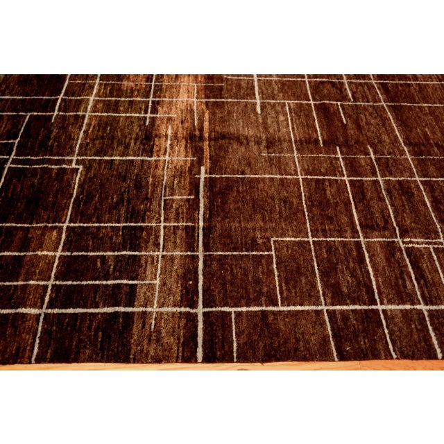 Nazmiyal Collection Modern Geometric Transitional Rug For Sale - Image 4 of 6