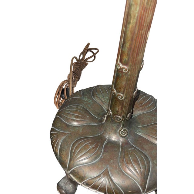 American Tiffany Studios Blue Geometric Turtleback Table Lamp. u.s.a. 1910's. For Sale - Image 3 of 12