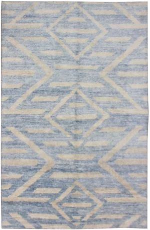 Aara Hand Knotted Bamboo Rug- 5′ × 7′
