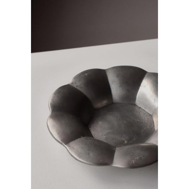 Svenskt Tenn Swedish Grace Pewter Scalloped Bowl by Estrid Ericson for Svenskt Tenn, 1933 For Sale - Image 4 of 11