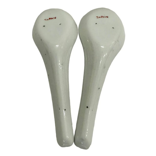 Pair of Bleu De Hue Porcelain Spoons - a Pair For Sale - Image 4 of 7