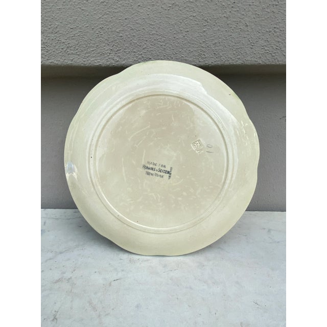 French Country 19th Century Majolica Grapes Plate Choisy Le Roi For Sale - Image 3 of 3