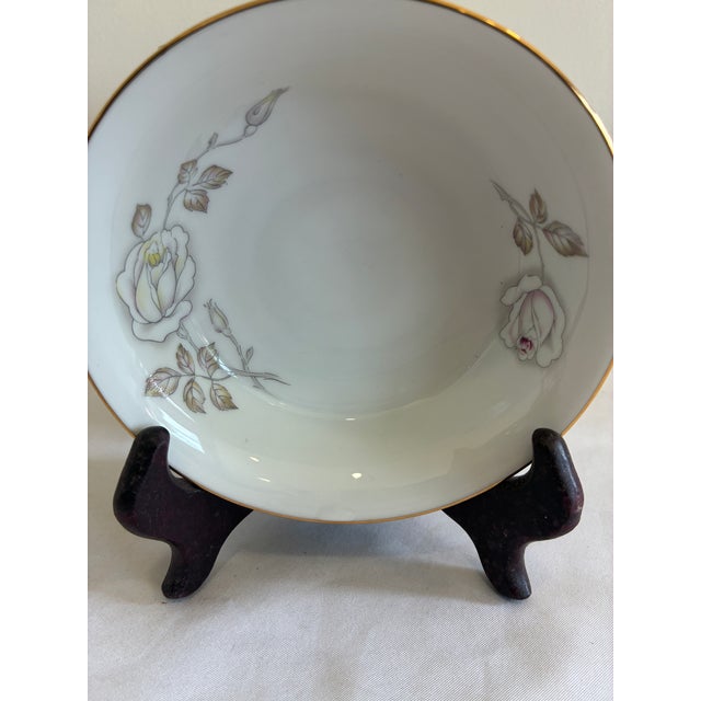 Traditional Early 20th Century Johann Haviland “Sweetheart Rose” Bavarian China Bowls, Gold Rim Floral Pattern - Set of 12 For Sale - Image 3 of 11