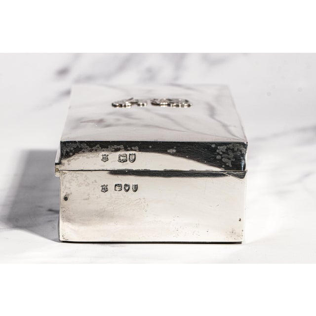 Lovely English Antique Victorian Sterling Silver Cigarette Trinket Jewelry Desk Box Coat of Arms For Sale - Image 9 of 15