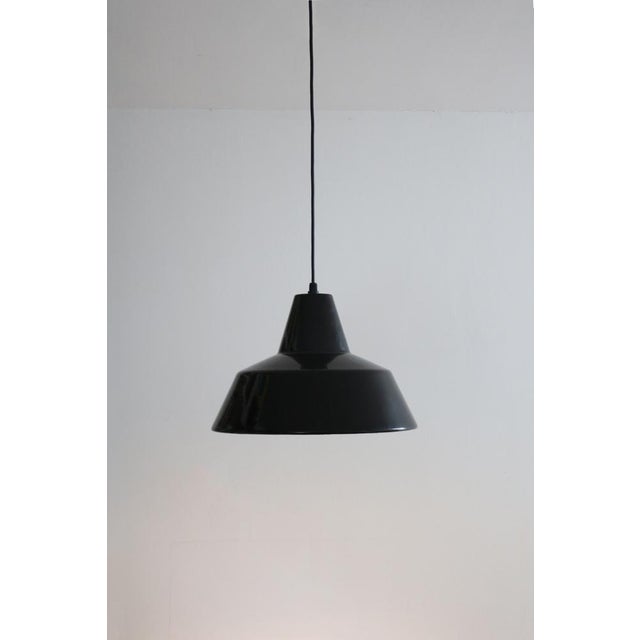 Louis Poulsen Black and White Enamel Workshop Pendant Lamp by Louis Poulsen, Denmark, 1960s For Sale - Image 4 of 6