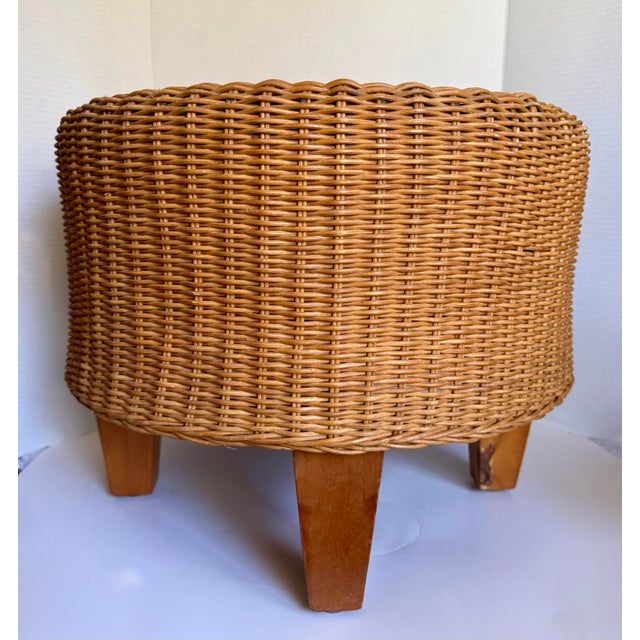 1970s Boho Chic Round Wicker Ottoman Footstool With Wood Legs For Sale In Los Angeles - Image 6 of 10