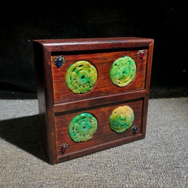 1990s Vintage Huali Wood Double-Drawer Jewelry Box With Carved Green Jade Discs For Sale - Image 5 of 9