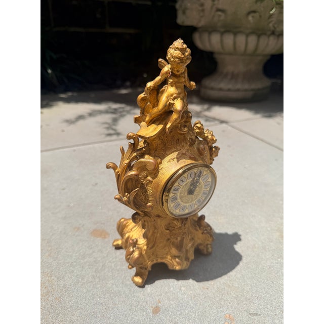 Late 19th Century Antique French Louis XV Style Gilt Boudoir Clock by Jennings Brothers - Model 697 For Sale - Image 10 of 10