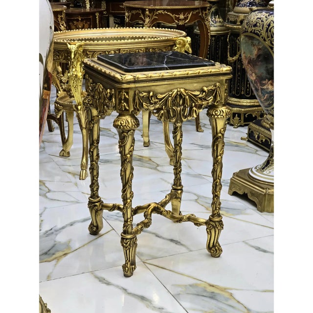 French Accent Tables – Set of 2 With Black Marble Tops & Gilded Details For Sale - Image 4 of 5
