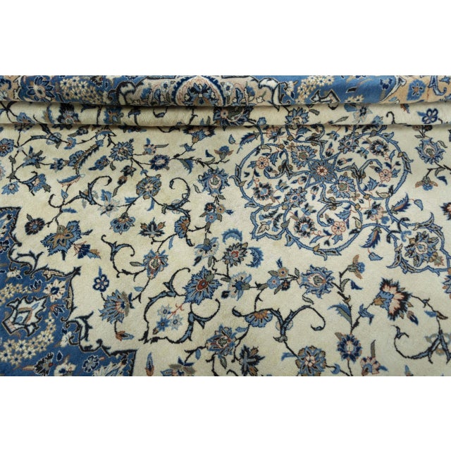 Hand-Knotted Kashan Rug in Cork Wool with Light Floral Design, 1990s For Sale - Image 10 of 13