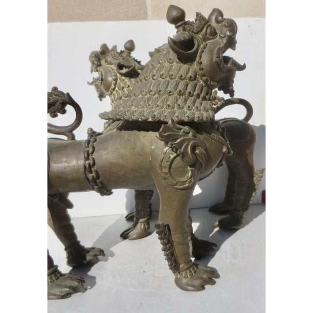 Antique 18th-19th Century Nepali Bronze Temple Lions - A Pair of 2 For Sale - Image 15 of 16