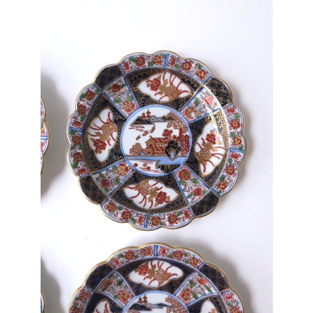 Imari Porcelain Japanese Porcelain Appetizer Plates, Imari Style, Scalloped Edge, Set of 4 For Sale - Image 4 of 10