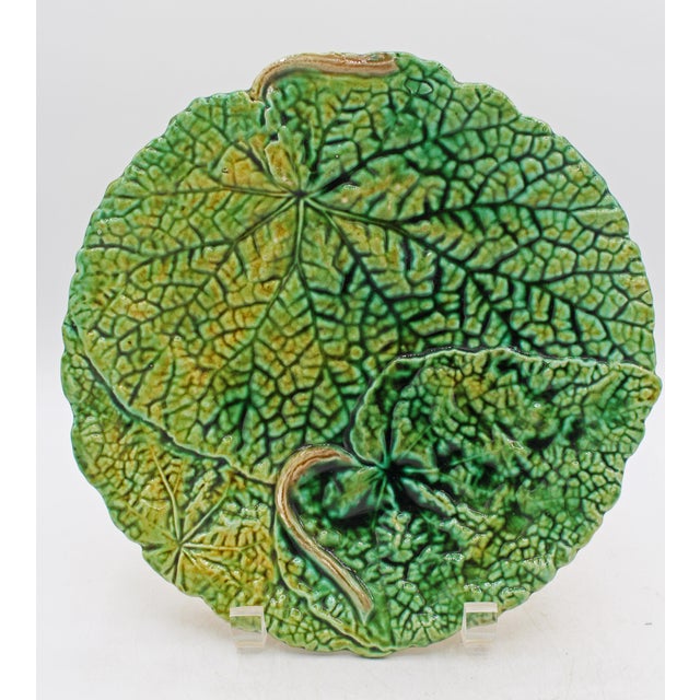 C. 1880-1900 London Pair of Majolica Begonia Leaf Plates by Joseph Roth For Sale In Raleigh - Image 6 of 9