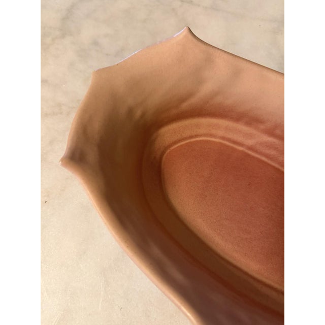 Roseville Bleeding Heart Pink ca.1938 Vintage Art Ceramic Bowl 383-12" For Sale - Image 6 of 12