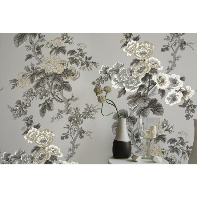 Schumacher Sample - Schumacher Pyne Hollyhock Wallpaper in Indigo For Sale - Image 4 of 4