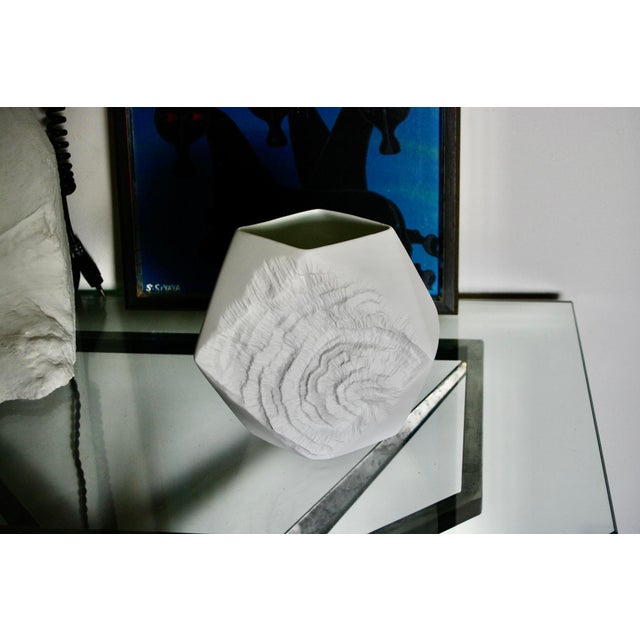 White Porcelain Op Art Vase from AK Kaiser, Germany, 1970s For Sale - Image 6 of 8