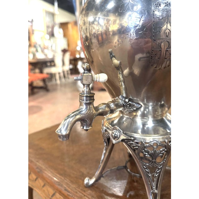 Early 20th Century Early 20th Century English Silver-Plated Samovar With Lion Finial For Sale - Image 5 of 12