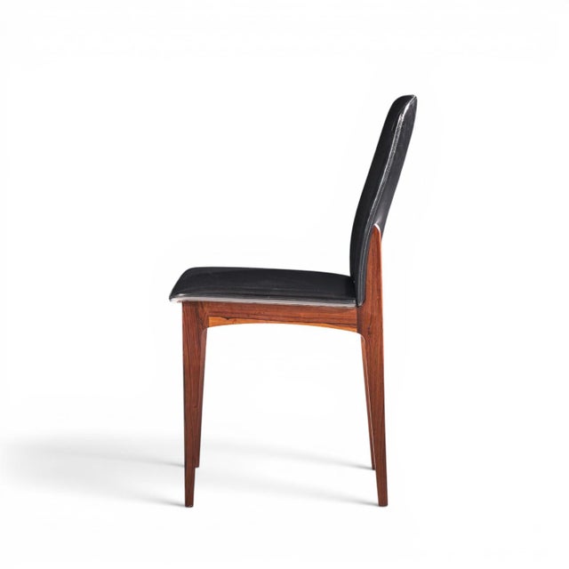 Johannes Andersen Style Mid Century Danish Rosewood Dining Chairs - Set of 8 For Sale - Image 9 of 10