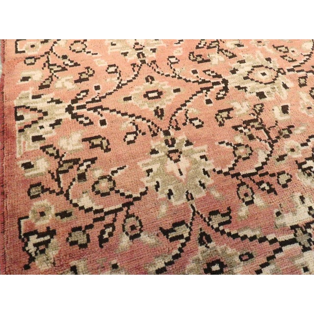 Mid 20th Century Galerie Shabab Collection Mid-20th Century Handmade Turkish Anatolian Gallery Accent Rug in Blush Pink For Sale - Image 5 of 8