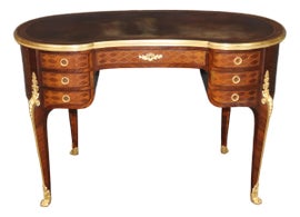 Example of Paul Sormani Desks