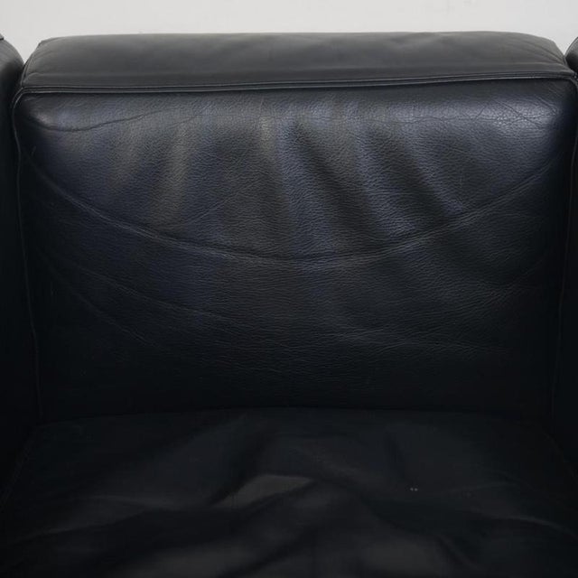 2000 - 2009 LC2/1 Chair in Black Pelle Leather by Le Corbusier, 2000s For Sale - Image 5 of 17