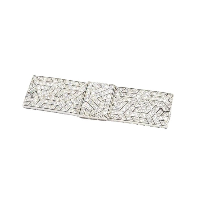 Art Deco 1920s Classic Art Deco Diamond Platinum Brooch For Sale - Image 3 of 6