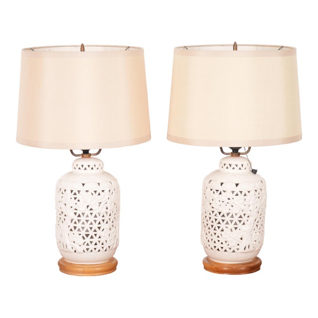 Mid 20th Century Pair Blanc De Chine Porcelain Table Lamps Hollywood Regency - Japan For Sale