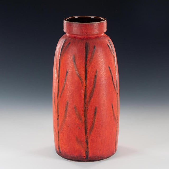 Mid-Century Modern Red and Black Ceramic Model 553-38 Floor Vase from Scheurich, Germany, 1960s For Sale - Image 3 of 9