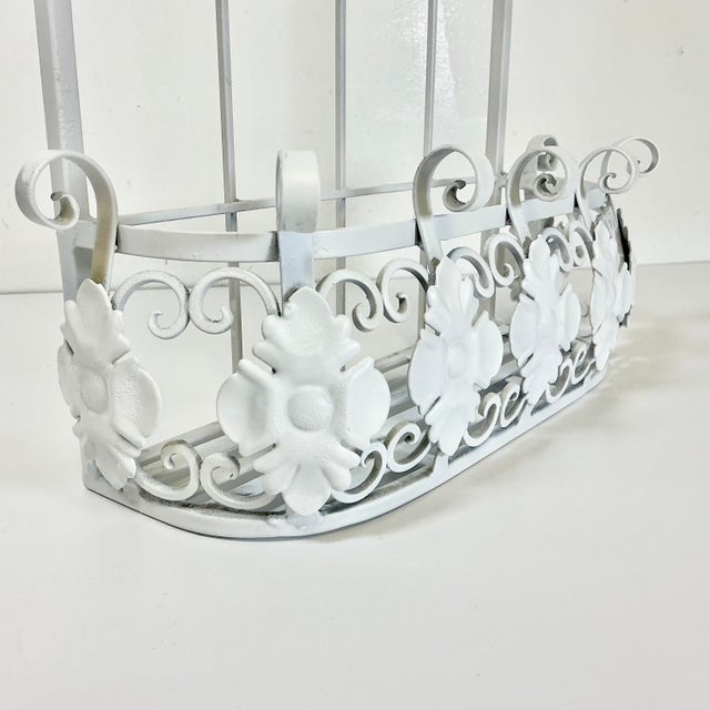 1950s Vintage French Art Nouveau Hollywood Regency White Tole Planter Box For Sale - Image 10 of 14