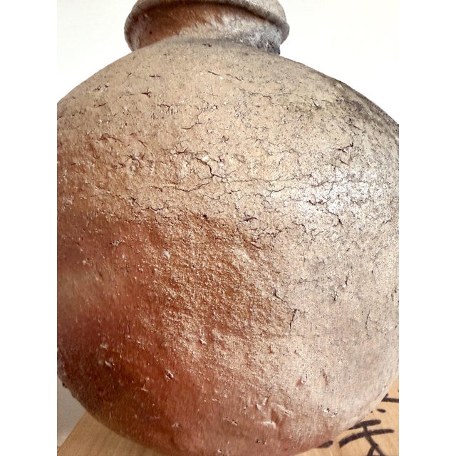 Contemporary Large Japanese Contemporary Shigaraki Tsubo with Tomobako by Shiro Tsujimura For Sale - Image 3 of 18