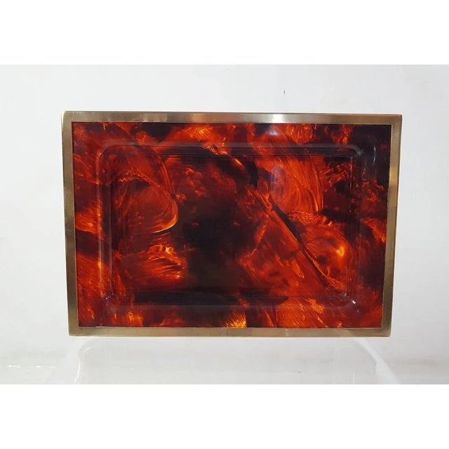 Glam rectangular tray in acrylic glass with tortoise pattern in brown and with a solid brass rim around.