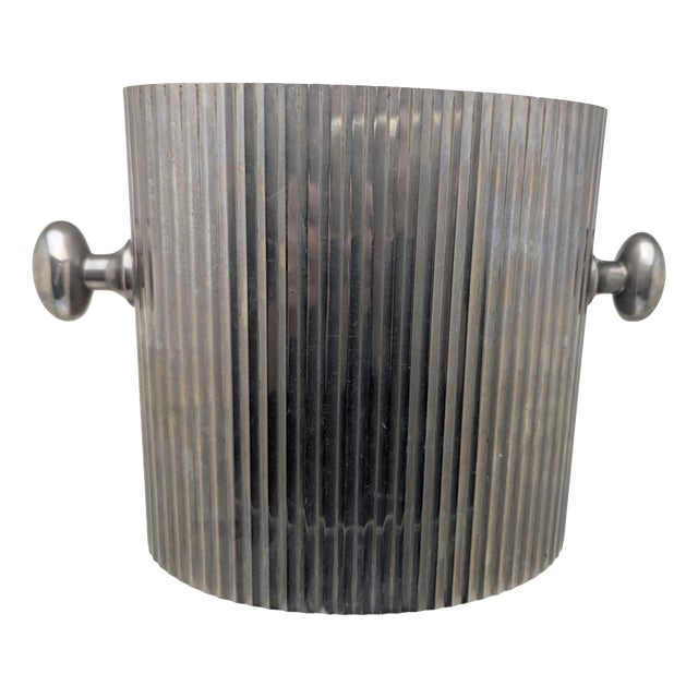 Art Deco Champagne Cooler/Wine Cooler in Oval Shape, High-Quality Workmanship, Classic Art Deco Design 19251940, 1930s For Sale