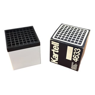 White Model 4633 Ashtray from Kartell, Italy, 1970s For Sale