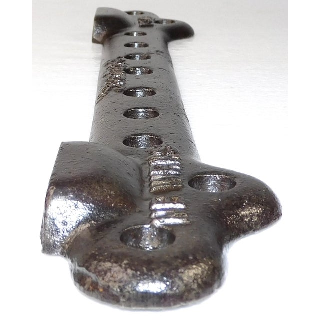 Restored Vintage "Standard" Nb Works Cast Iron Sink Wall Bracket For Sale In Portland, ME - Image 6 of 7