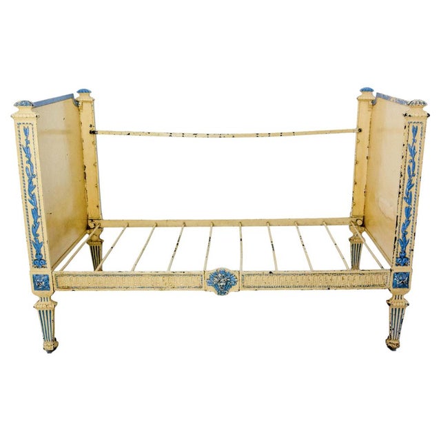 French Louis XVI Painted Iron and Wrought Iron Banquette Children's Sofa, 1880 For Sale - Image 11 of 11