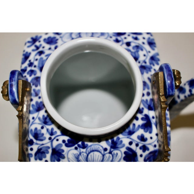 Vintage Blue & White Tea Pot For Sale In Los Angeles - Image 6 of 10