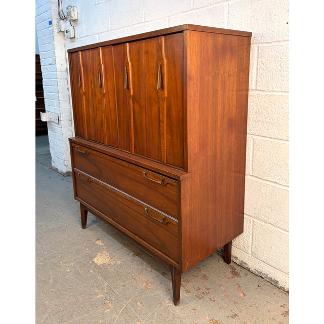 Mid-Century Modern Mid 20th Century Brasilia Style Walnut and Brass Gentleman’s Chest For Sale - Image 3 of 15