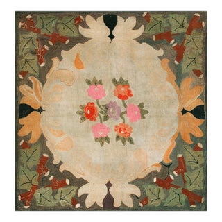 1930s Ivory Floral Art & Crafts Antique American Hooked Rug 5'6" X 5'8" Handknotted Wool Carpet For Sale